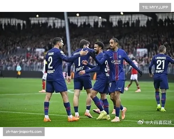 巴黎圣日耳曼客场防守漏洞频现 边后卫压上空当成对手反击走廊